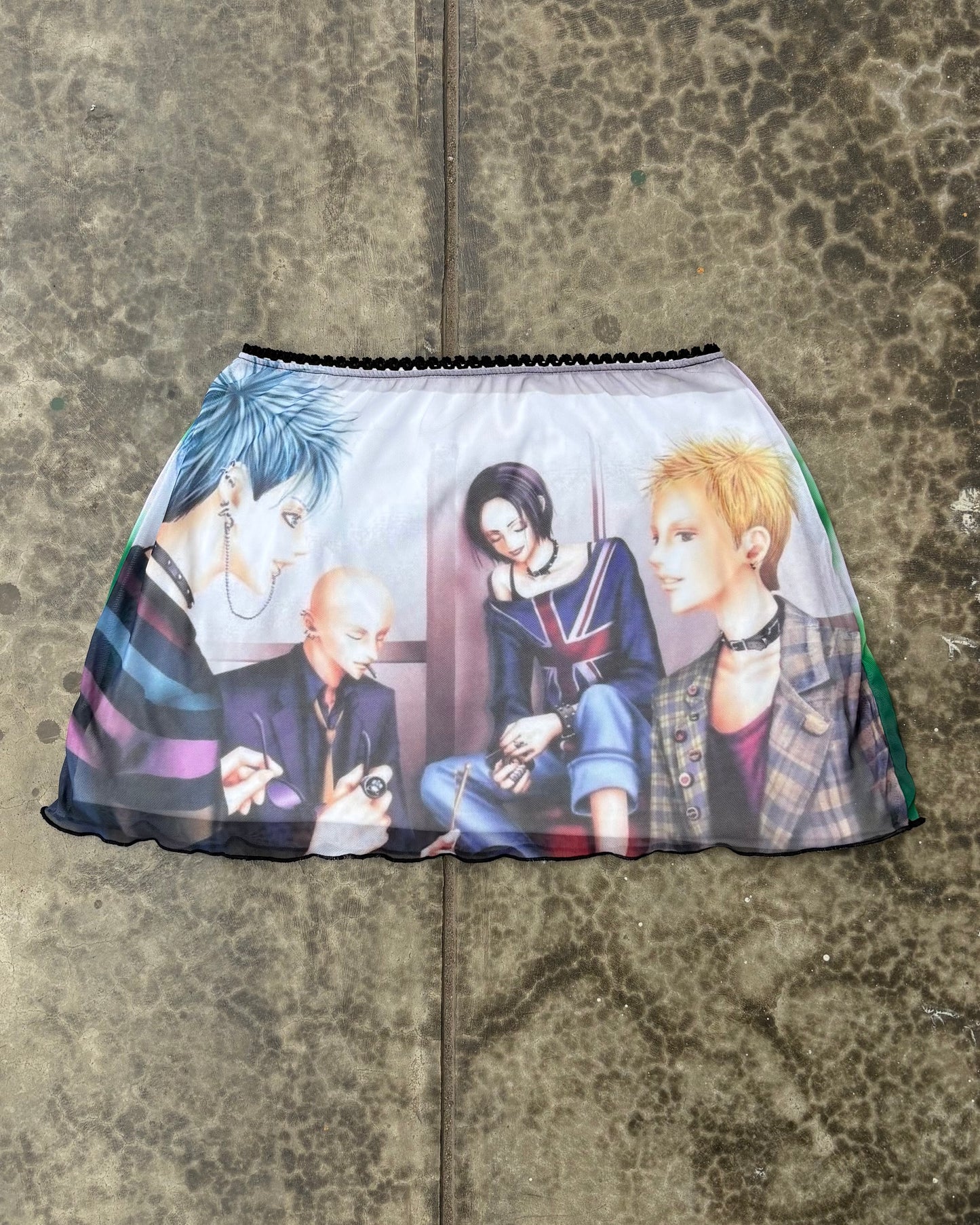 Mini Skirt Blast/Trapnest